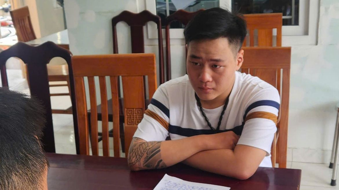 Đối tượng Trịnh Hoàng Lân tại cơ quan Công an.