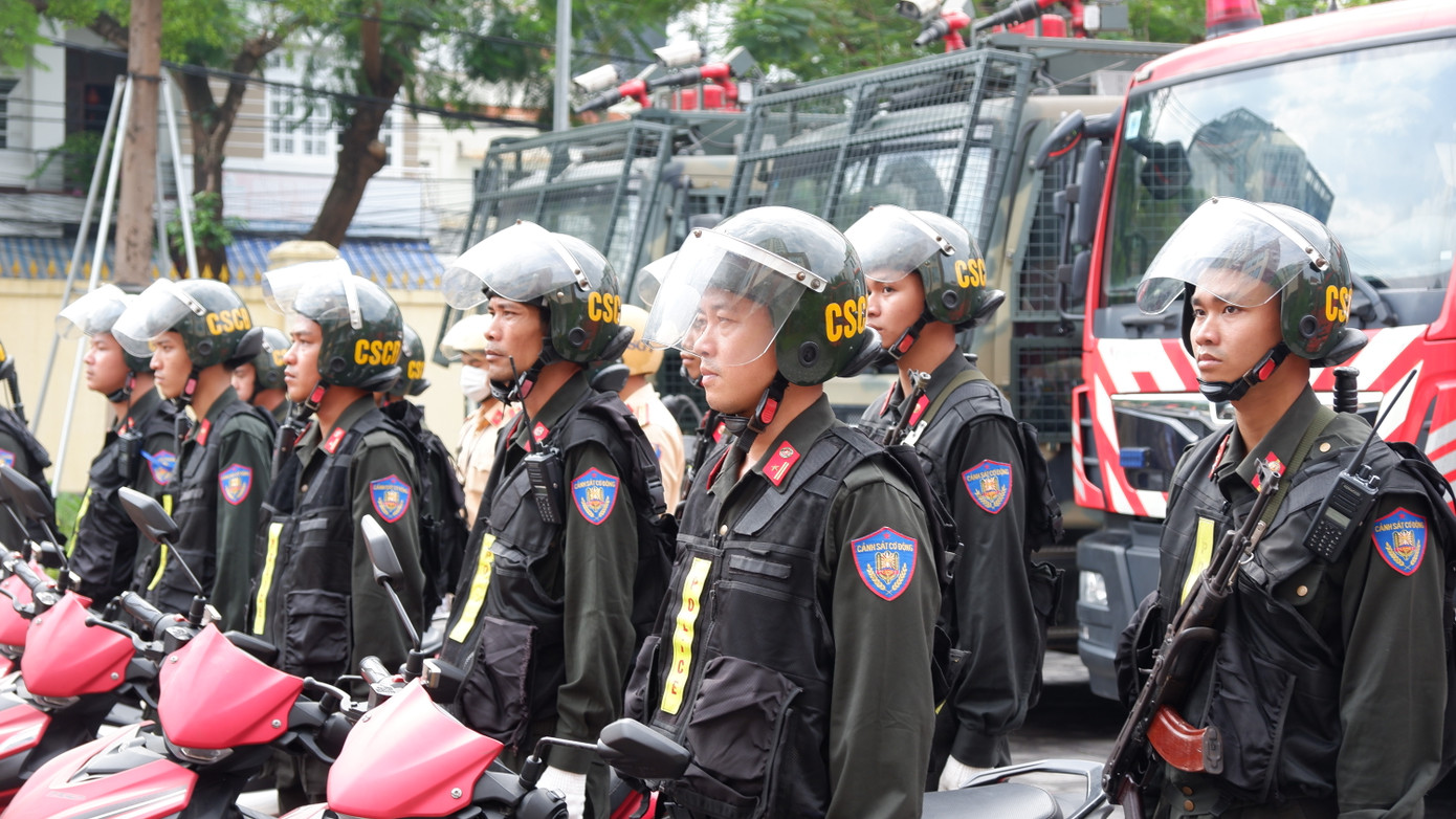 Đợt cao điểm đề ra 4 mục tiêu, yêu cầu và 9 chỉ tiêu công tác trọng tâm. Trong đó, lực lượng Công an sẽ tham mưu cấp ủy, chính quyền các cấp phối hợp, tham gia phòng ngừa, đấu tranh, xử lý tội phạm, vi phạm pháp luật trên đường phố. Không để xảy ra tập trung đông người; không để các đối tượng chính trị lợi dụng cấu kết với các đối tượng hình sự gây mất ANTT tại các tuyến, khu vực, địa bàn trọng điểm trên địa bàn. Kéo giảm ít nhất 10% số vụ phạm pháp hình sự.....