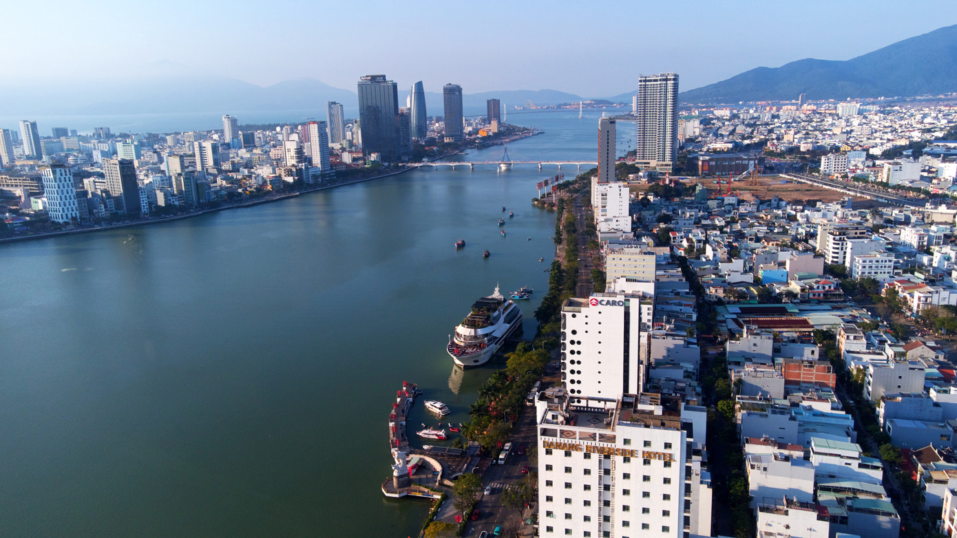 Đà Nẵng chuẩn bị sáp nhập với Quảng Nam sau 27 năm chia tách. Đà Nẵng chuẩn bị sáp nhập với Quảng Nam sau 27 năm chia tách.