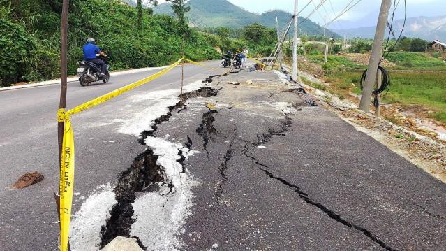 Một vị trí hư hỏng trên tuyến đường ĐT601.