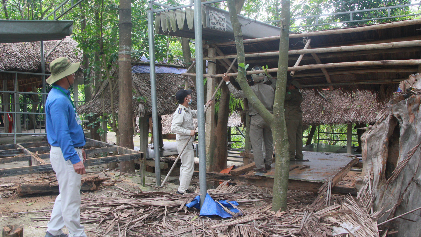 Theo UBND quận Sơn Trà, các công trình trái phép ở bán đảo Sơn Trà kéo dài do vướng hồ sơ pháp lý. Chính quyền sẽ xử lý theo hình thức cuốn chiếu, công trình nào hoàn thiện hồ sơ đảm bảo pháp lý sẽ tiến hành cưỡng chế.