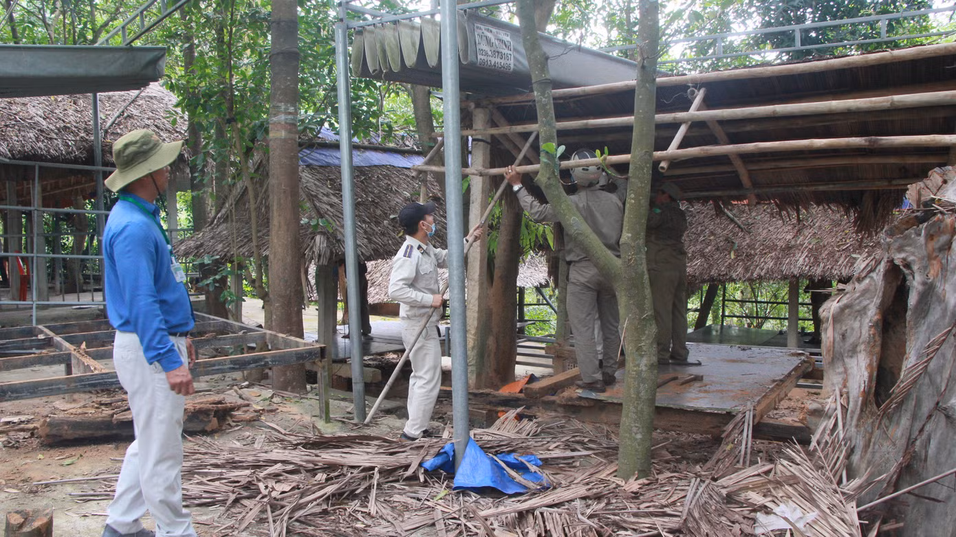 Theo UBND quận Sơn Trà, các công trình trái phép ở bán đảo Sơn Trà kéo dài do vướng hồ sơ pháp lý. Chính quyền sẽ xử lý theo hình thức cuốn chiếu, công trình nào hoàn thiện hồ sơ đảm bảo pháp lý sẽ tiến hành cưỡng chế.