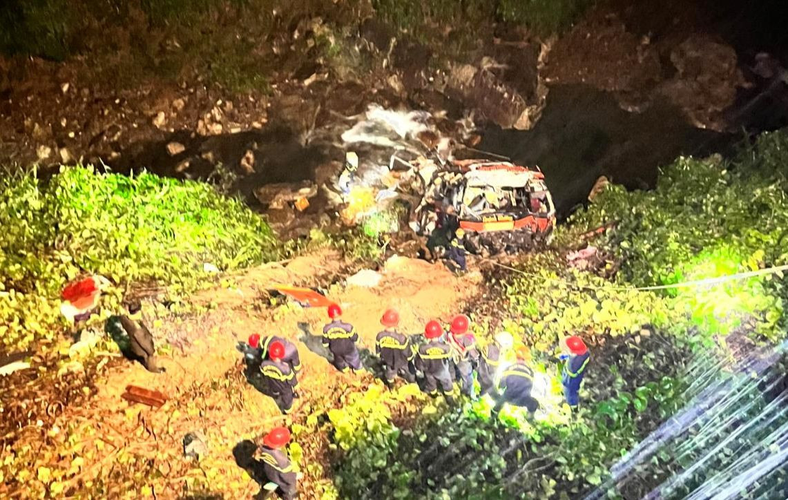 Nguyên nhân vụ tai nạn đang được điều tra làm rõ.