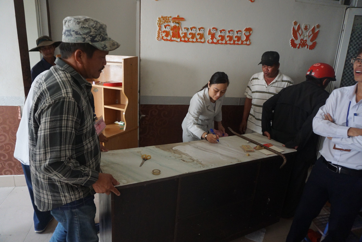 Bên trong một căn hộ chung cư bị cưỡng chế.