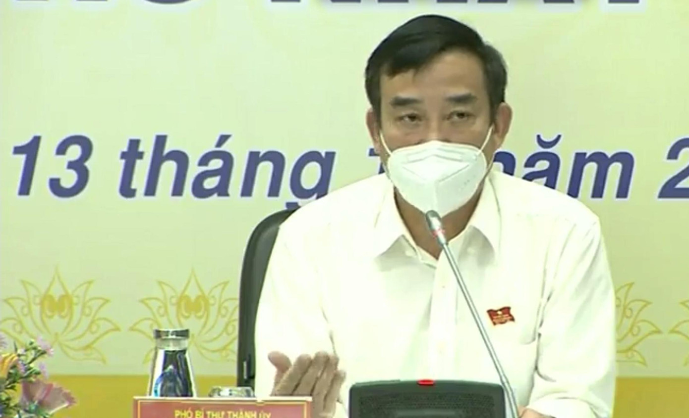 Ông Lê Trung Chinh, Chủ tịch UBND TP Đà Nẵng phát biểu tại chương trình "HĐND TP với cử tri". Ông Lê Trung Chinh, Chủ tịch UBND TP Đà Nẵng phát biểu tại chương trình "HĐND TP với cử tri".