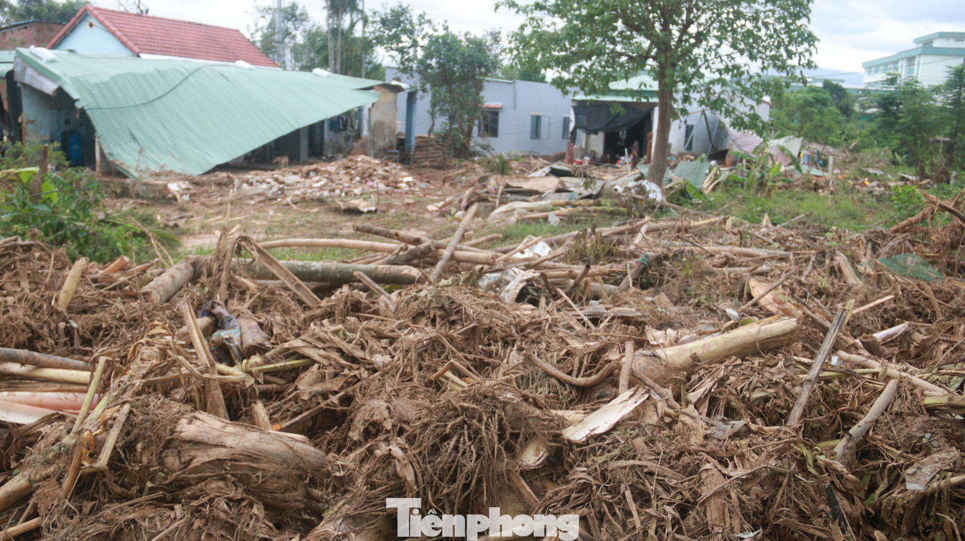 Theo báo cáo của Ban chỉ huy phòng chống thiên tai, tìm kiếm cứu nạn và phòng thủ dân sự huyện Hoà Vang, trong đợt mưa lũ vừa qua toàn bộ 11/11 xã của huyện đều bị ngập cục bộ tất cả tuyến đường. Có 87/113 thôn bị ngập lũ.
