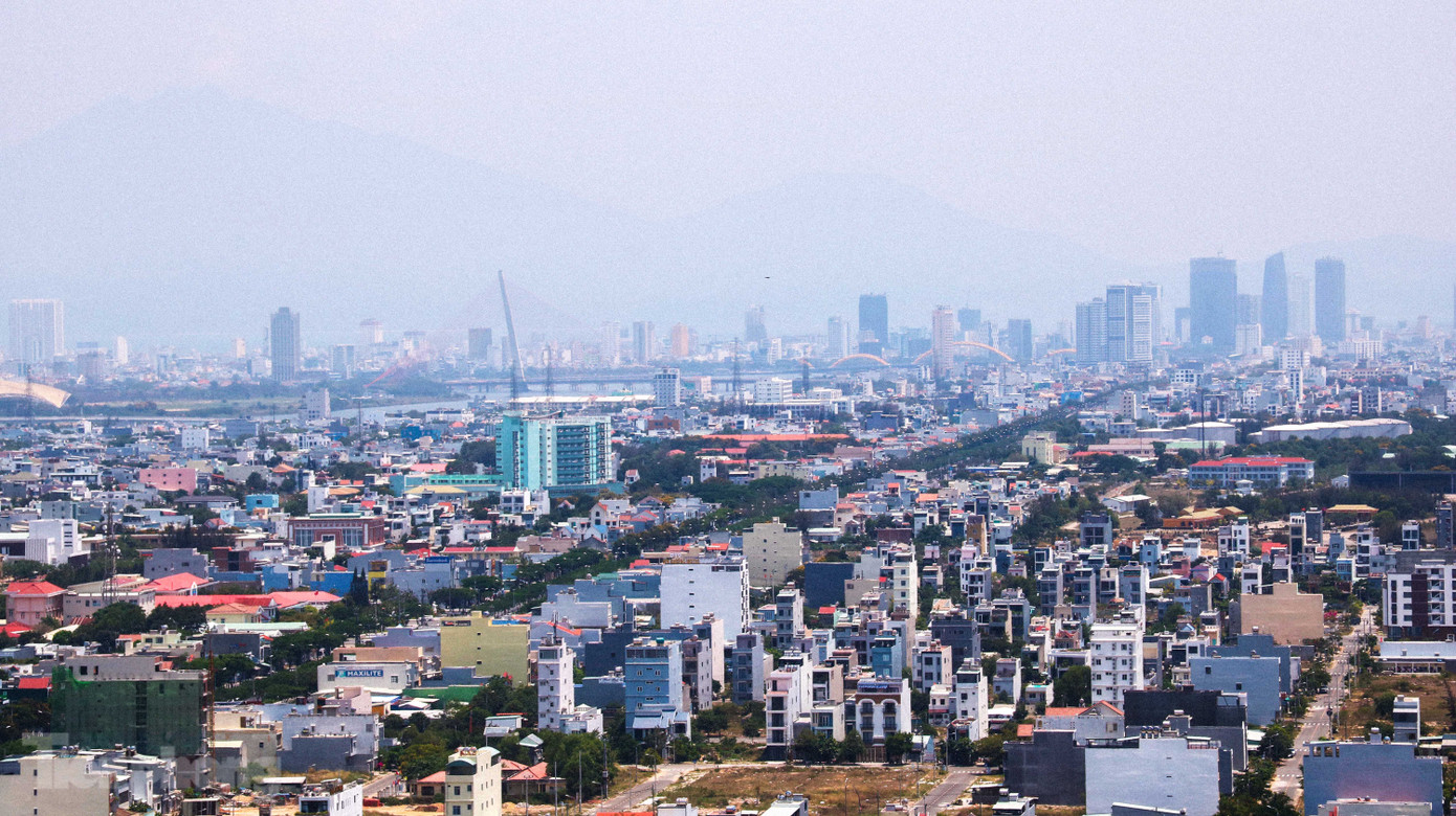 Đà Nẵng đấu giá hàng loạt lô đất lớn trên địa bàn. Đà Nẵng đấu giá hàng loạt lô đất lớn trên địa bàn.