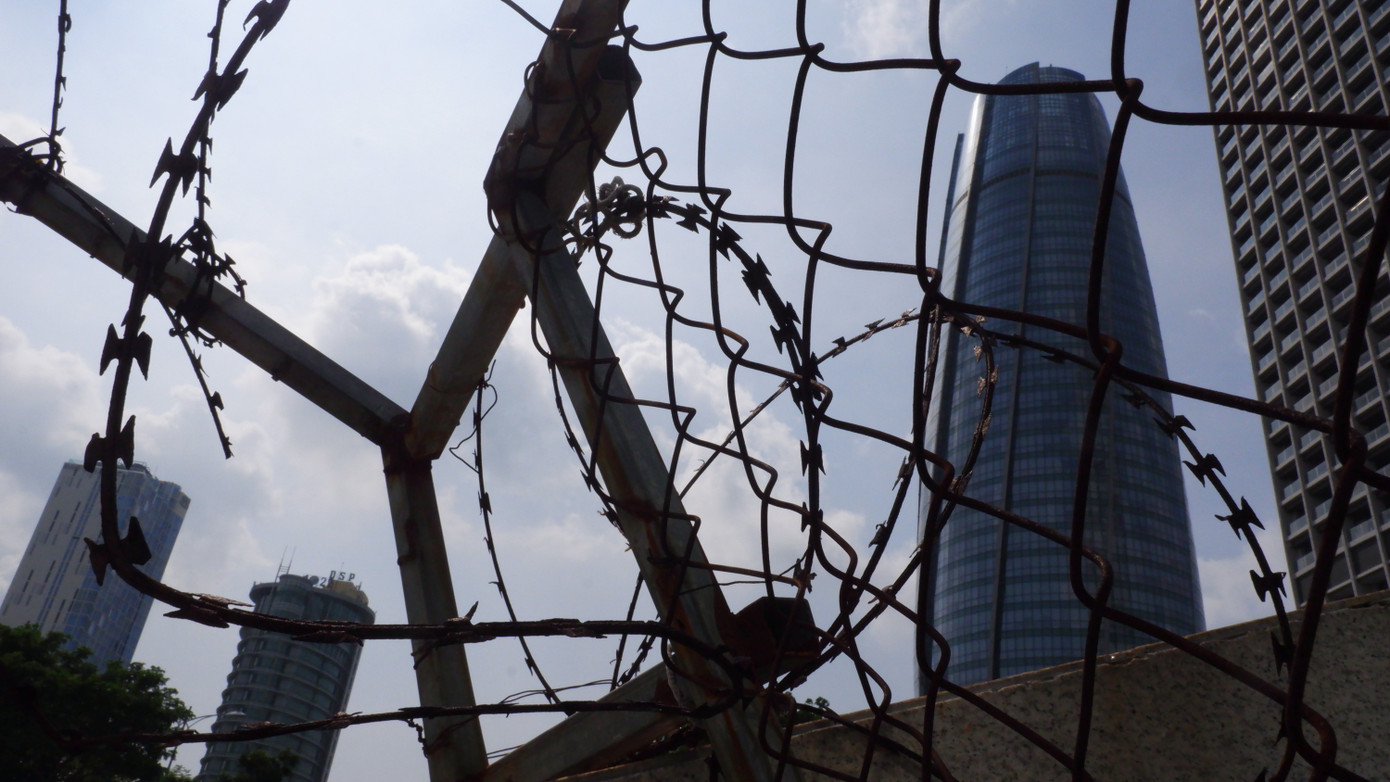 Trường hợp thành phố thu hồi dự án vì mục đích an ninh, quốc phòng chủ đầu tư chấp nhận trả lại quyền sử dụng đất này và đề nghị thành phố xem xét, giải quyết bồi thường, hỗ trợ theo quy định pháp luật.