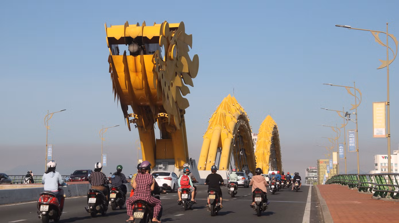 Đà Nẵng sẽ hỗ trợ hộ nghèo mua điện thoại thông minh. Đà Nẵng sẽ hỗ trợ hộ nghèo mua điện thoại thông minh.