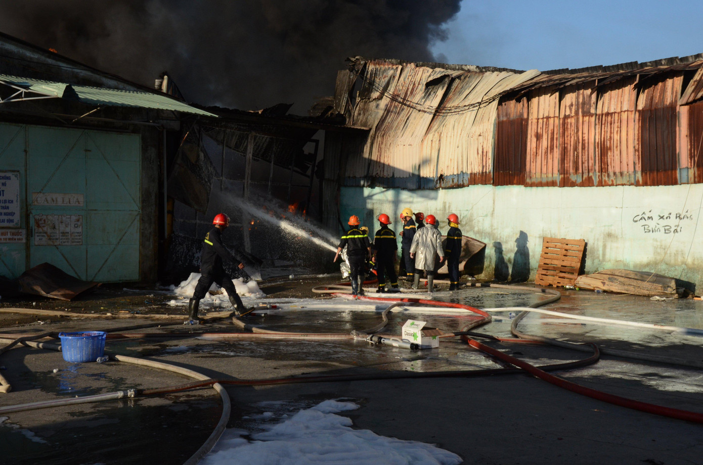 Thiệt hại từ vụ cháy chưa được thống kê. Thiệt hại từ vụ cháy chưa được thống kê.