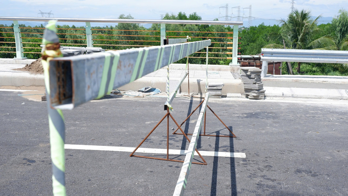 Lãnh đạo phường Điện Bàn Bắc cũng cho biết, sau khi ổn định tổ chức bộ máy, phường sẽ tích cực phối hợp với chủ đầu tư đẩy nhanh giải phóng mặt bằng để sớm hoàn thành dự án, phục vụ người dân đi lại.