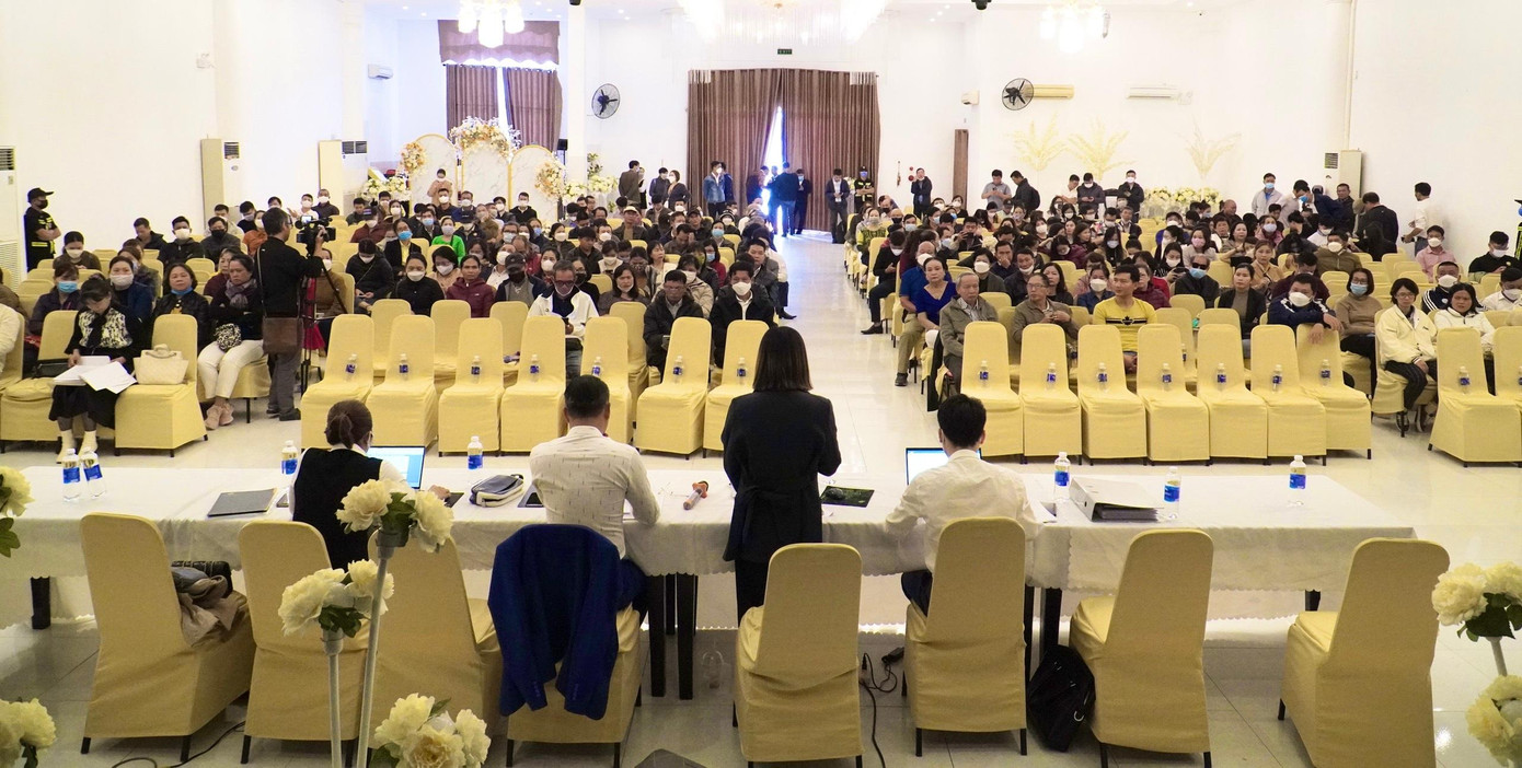 Hàng trăm khách hàng các dự án do Công ty CP Bách Đạt An làm chủ đầu tư ở thị xã Điện Bàn (Quảng Nam) chật vật đòi quyền lợi.