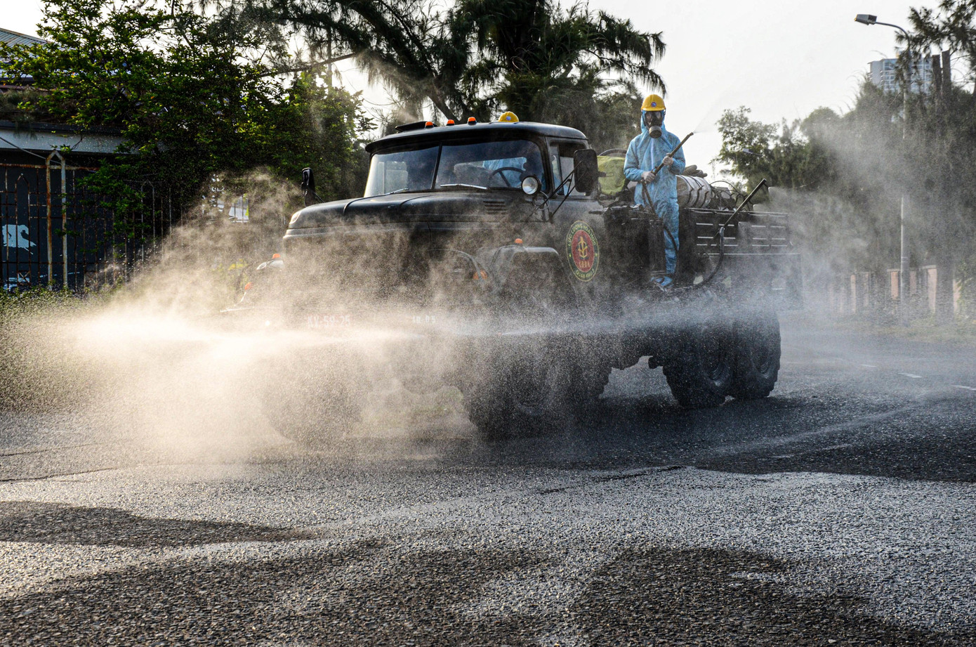 Phun khử khuẩn ở KCN An Đồn (Sơn Trà, TP Đà Nẵng) nơi có các ca mắc và lây nhiễm COVID-19. Phun khử khuẩn ở KCN An Đồn (Sơn Trà, TP Đà Nẵng) nơi có các ca mắc và lây nhiễm COVID-19.