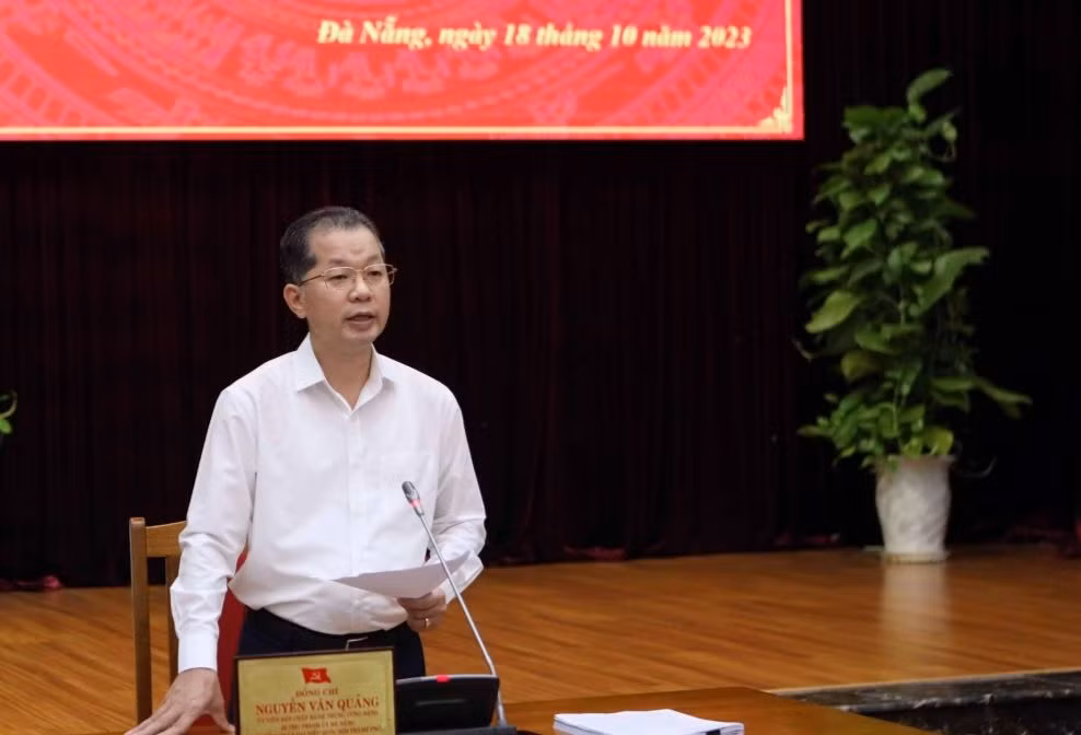 Ông Nguyễn Văn Quảng - Bí thư Thành ủy Đà Nẵng, phát biểu tại phiên họp. Ảnh: T.H