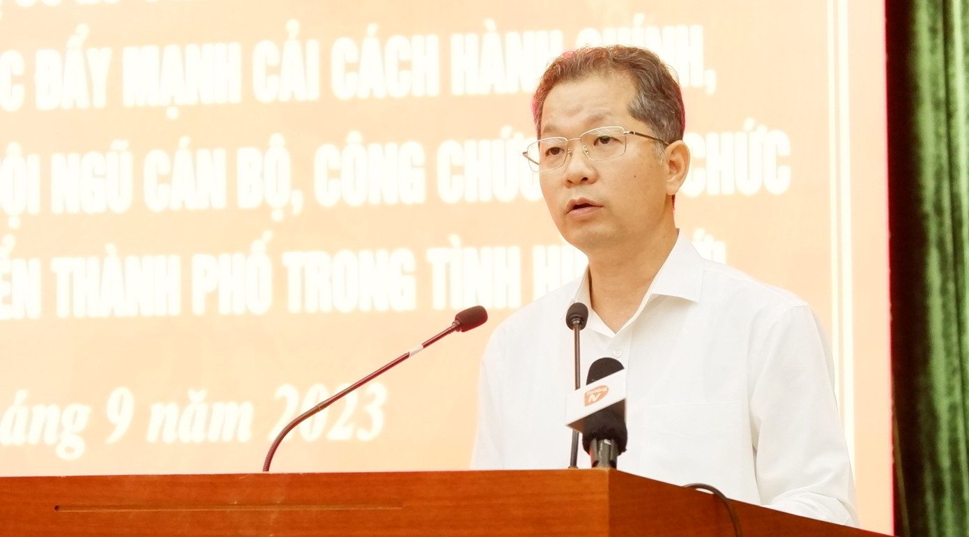 Ông Nguyễn Văn Quảng, Bí thư Thành ủy Đà Nẵng phát biểu tại hội nghị. (Ảnh: Nguyễn Thành). Ông Nguyễn Văn Quảng, Bí thư Thành ủy Đà Nẵng phát biểu tại hội nghị. (Ảnh: Nguyễn Thành).