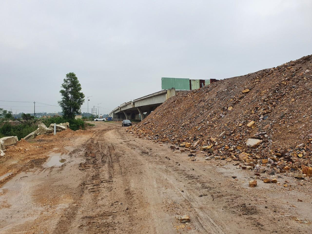 Thanh tra Đà Nẵng phát hiện và kiến nghị xử lý vi phạm ở dự án. Thanh tra Đà Nẵng phát hiện và kiến nghị xử lý vi phạm ở dự án.