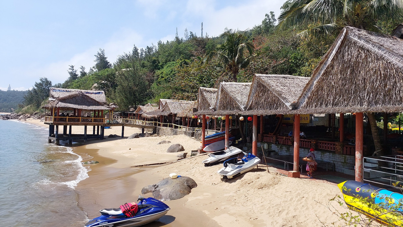 Một khu vực xây dựng công trình trái phép quy mô ở bán đảo Sơn Trà. (ảnh: Nguyễn Thành) Một khu vực xây dựng công trình trái phép quy mô ở bán đảo Sơn Trà. (ảnh: Nguyễn Thành)