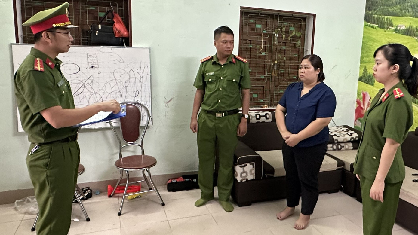 Công an thực hiện lệnh bắt tạm giam đối với Trần Như Quỳnh.