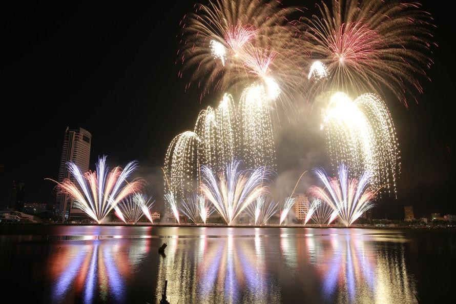 Đà Nẵng bắn pháo hoa mừng Tết Nguyên đán Quý Mão 2023 tại 3 địa điểm.