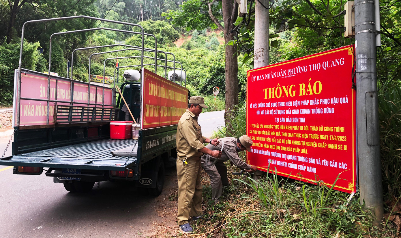 Trên bán đảo Sơn Trà, TP Đà Nẵng hiện có 58 trường hợp vi phạm, xây dựng công trình trái phép. (ảnh: Nguyễn Thành) Trên bán đảo Sơn Trà, TP Đà Nẵng hiện có 58 trường hợp vi phạm, xây dựng công trình trái phép. (ảnh: Nguyễn Thành)