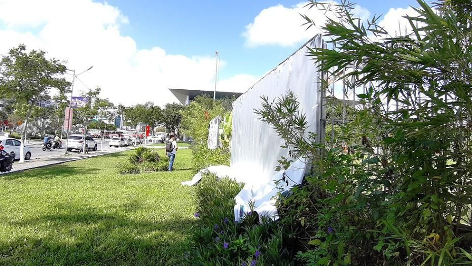 Khu đất 84 Hùng Vương, nằm ở vị trí trung tâm TP Đà Nẵng. Ảnh: Nguyễn Thành Khu đất 84 Hùng Vương, nằm ở vị trí trung tâm TP Đà Nẵng. Ảnh: Nguyễn Thành