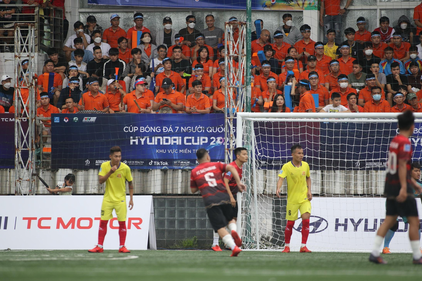 Sau vòng loại tại 4 khu vực, 8 đội bóng trong số 48 đội đạt thành tích tốt nhất sẽ giành vé dự vòng chung kết quốc gia diễn ra vào tháng 12 tại Hà Nội.