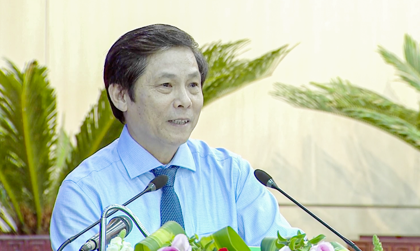 Ông Phạm Tấn Xử, Giám đốc Sở VH-TT thành phố Đà Nẵng trả lời chất vấn tại kỳ họp. Ảnh: Nguyễn Thành Ông Phạm Tấn Xử, Giám đốc Sở VH-TT thành phố Đà Nẵng trả lời chất vấn tại kỳ họp. Ảnh: Nguyễn Thành