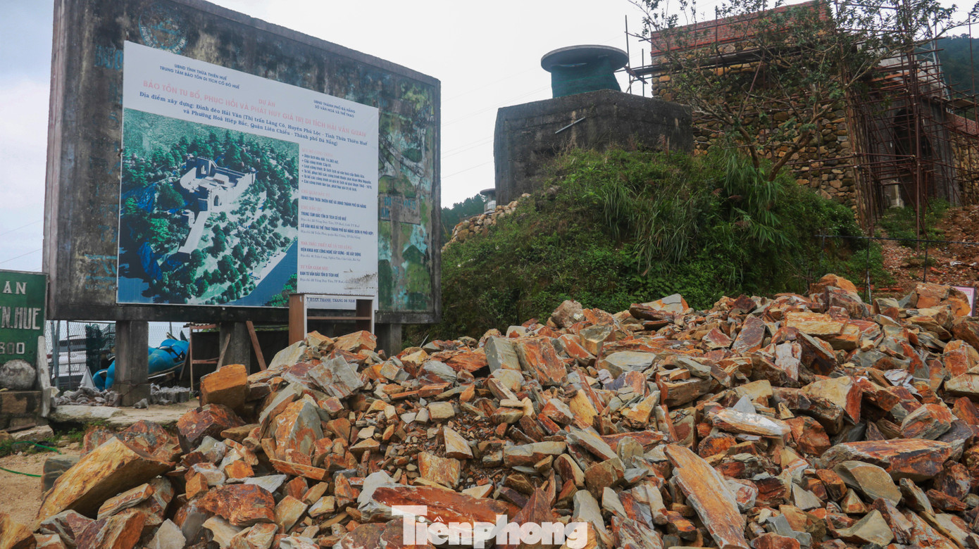 Tháng 4/2017, lãnh đạo ngành văn hóa Đà Nẵng và Huế đã bắt tay nhau trùng tu, khi Hải Vân quan được công nhận là Di tích cấp quốc gia. Tháng 12/2021, dự án bảo tồn, tu bổ, phục hồi và phát huy giá trị di tích Hải Vân Quan mới chính thức được khởi công.