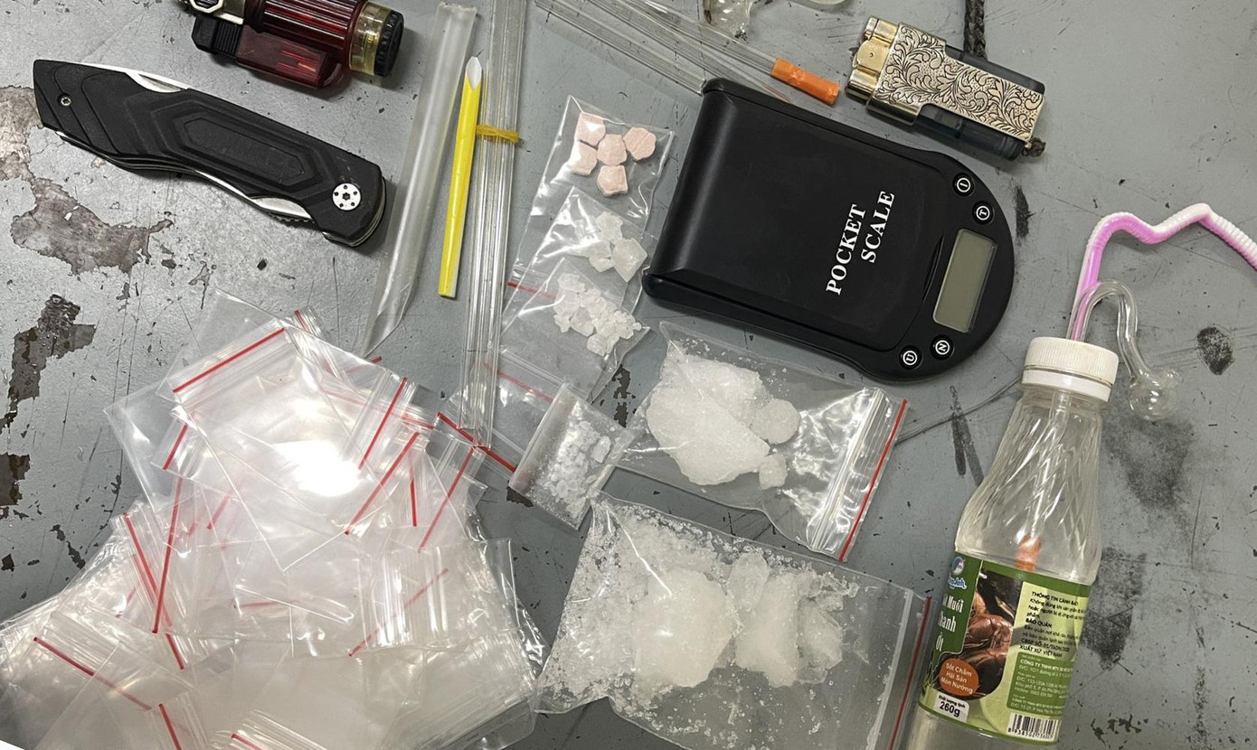 Tang vật thu giữ tại nơi ở của Vũ "bợm".