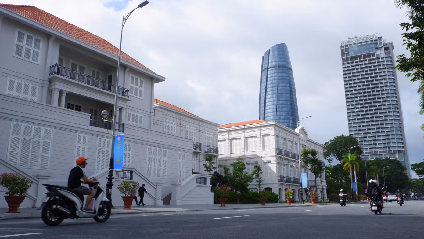 Khu A có diện tích hơn 10,6ha, giới hạn bởi các đường Nguyễn Chí Thanh, Lý Tự Trọng, Quang Trung, bờ tây sông Hàn.