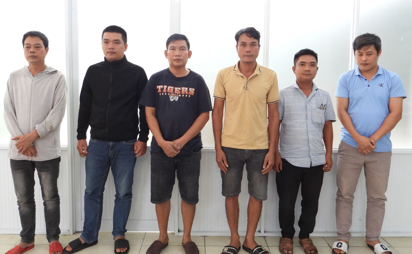 Một số đối tượng liên quan đến đường dây đánh bạc vừa bị công an thành phố Đà Nẵng triệt phá.