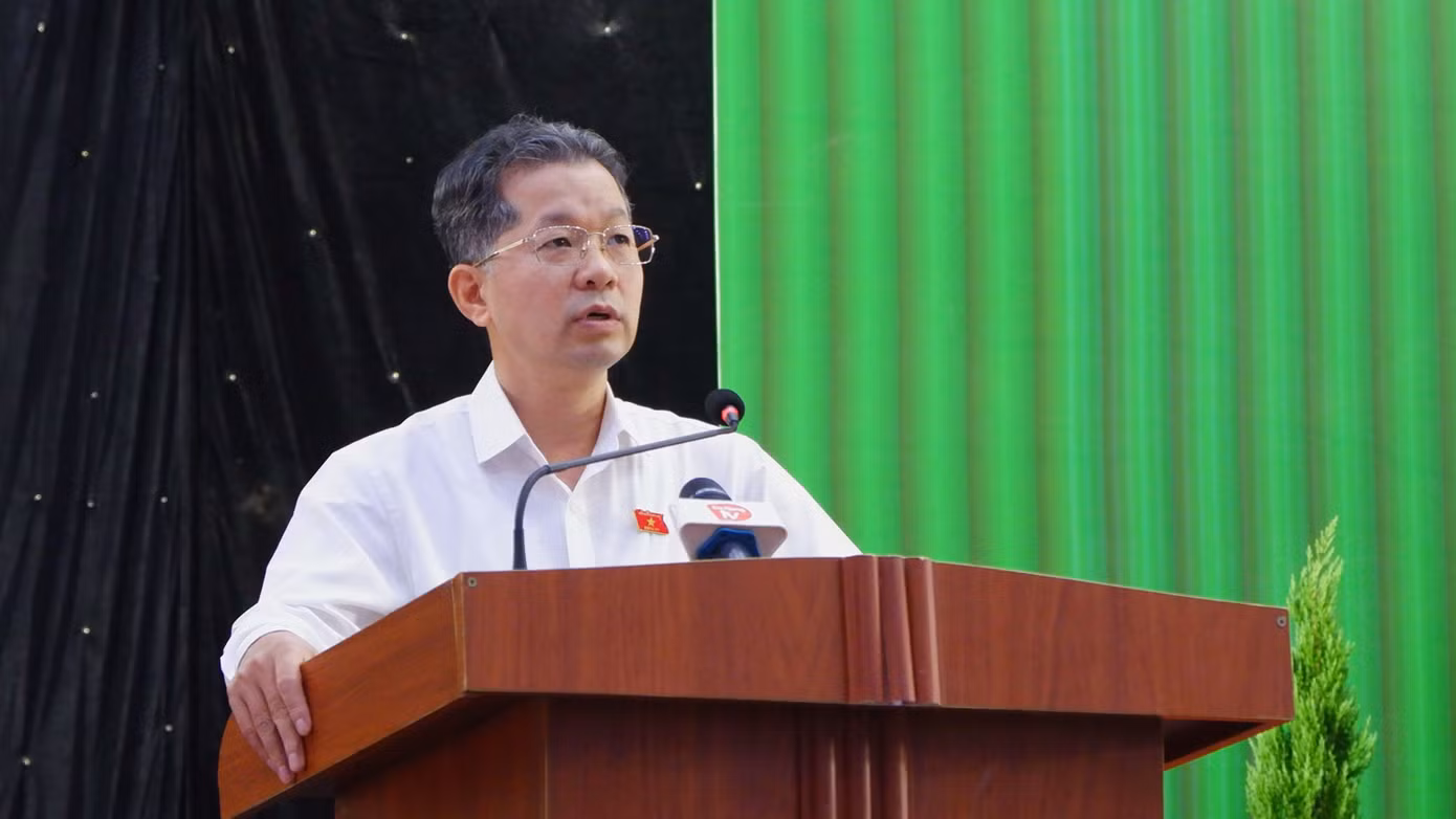 Ông Nguyễn Văn Quảng, Bí thư Thành ủy Đà Nẵng phát biểu tại buổi tiếp xúc cử tri. Ảnh: Nguyễn Thành