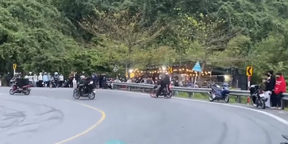 Hình ảnh các đối tượng gây rối trên đèo Hải Vân được ghi lại. Hình ảnh các đối tượng gây rối trên đèo Hải Vân được ghi lại.