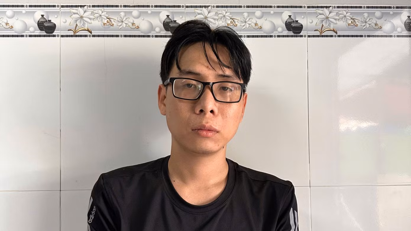 Đối tượng Huỳnh Trường Anh tại cơ quan công an. Đối tượng Huỳnh Trường Anh tại cơ quan công an.