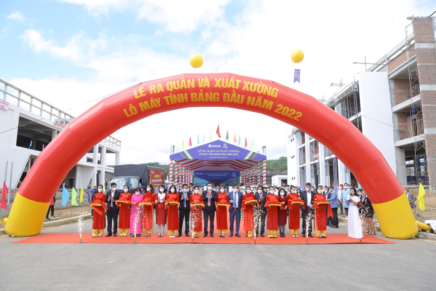 Quang cảnh buổi lễ. Quang cảnh buổi lễ.