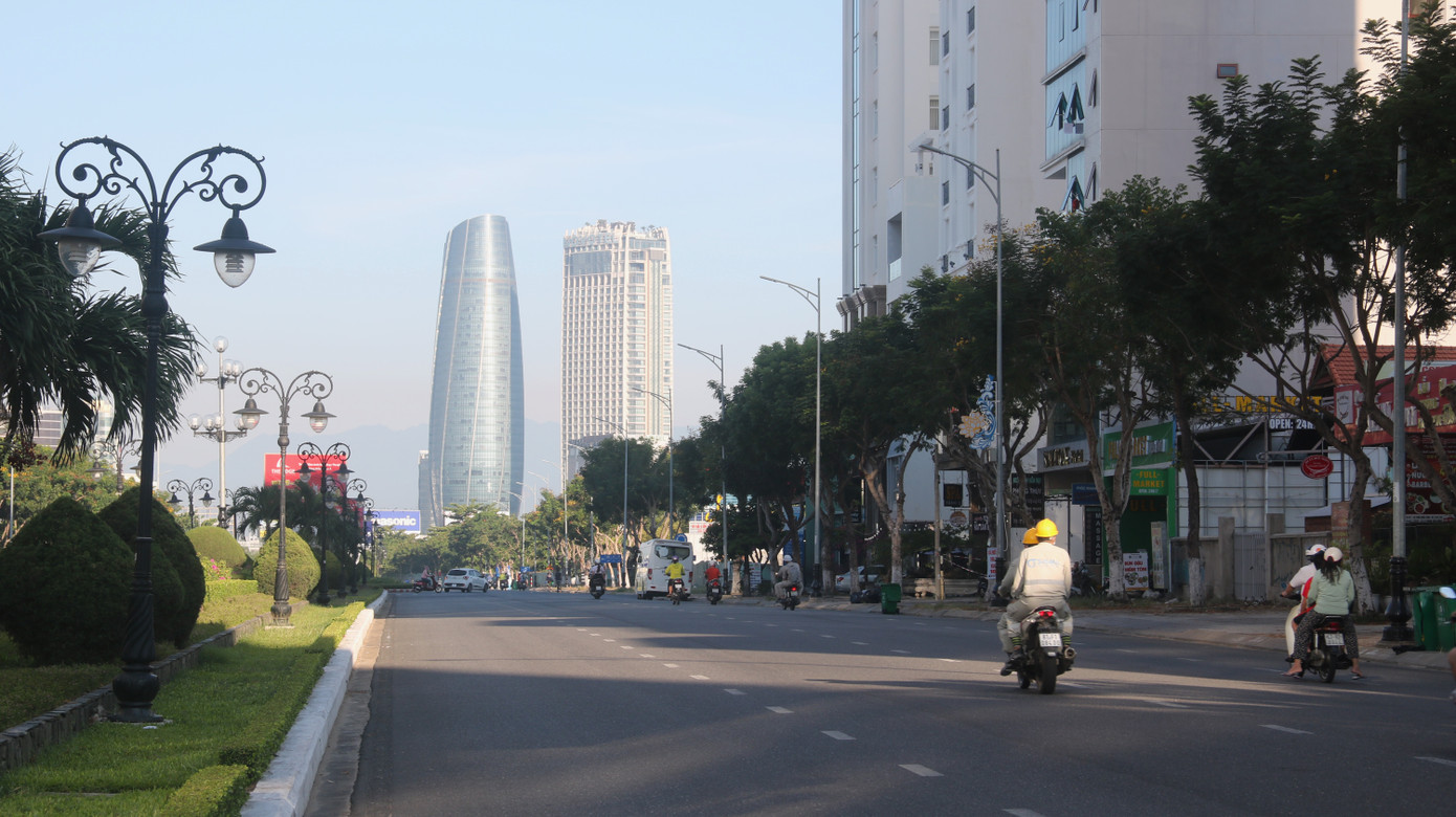 Đà Nẵng tiếp tục đẩy mạnh việc chấn chỉnh kỷ cương, kỷ luật hành chính trong thực thi công vụ. Đà Nẵng tiếp tục đẩy mạnh việc chấn chỉnh kỷ cương, kỷ luật hành chính trong thực thi công vụ.