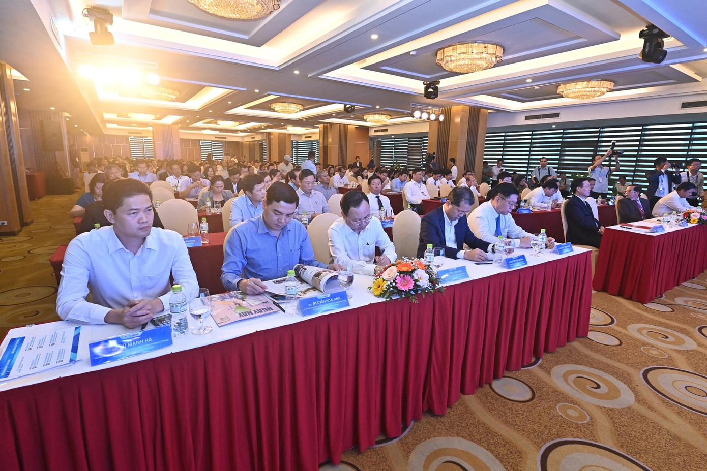 Hội nghị thu hút sự tham gia của lãnh đạo của cơ quan báo chí trong cả nước. Hội nghị thu hút sự tham gia của lãnh đạo của cơ quan báo chí trong cả nước.