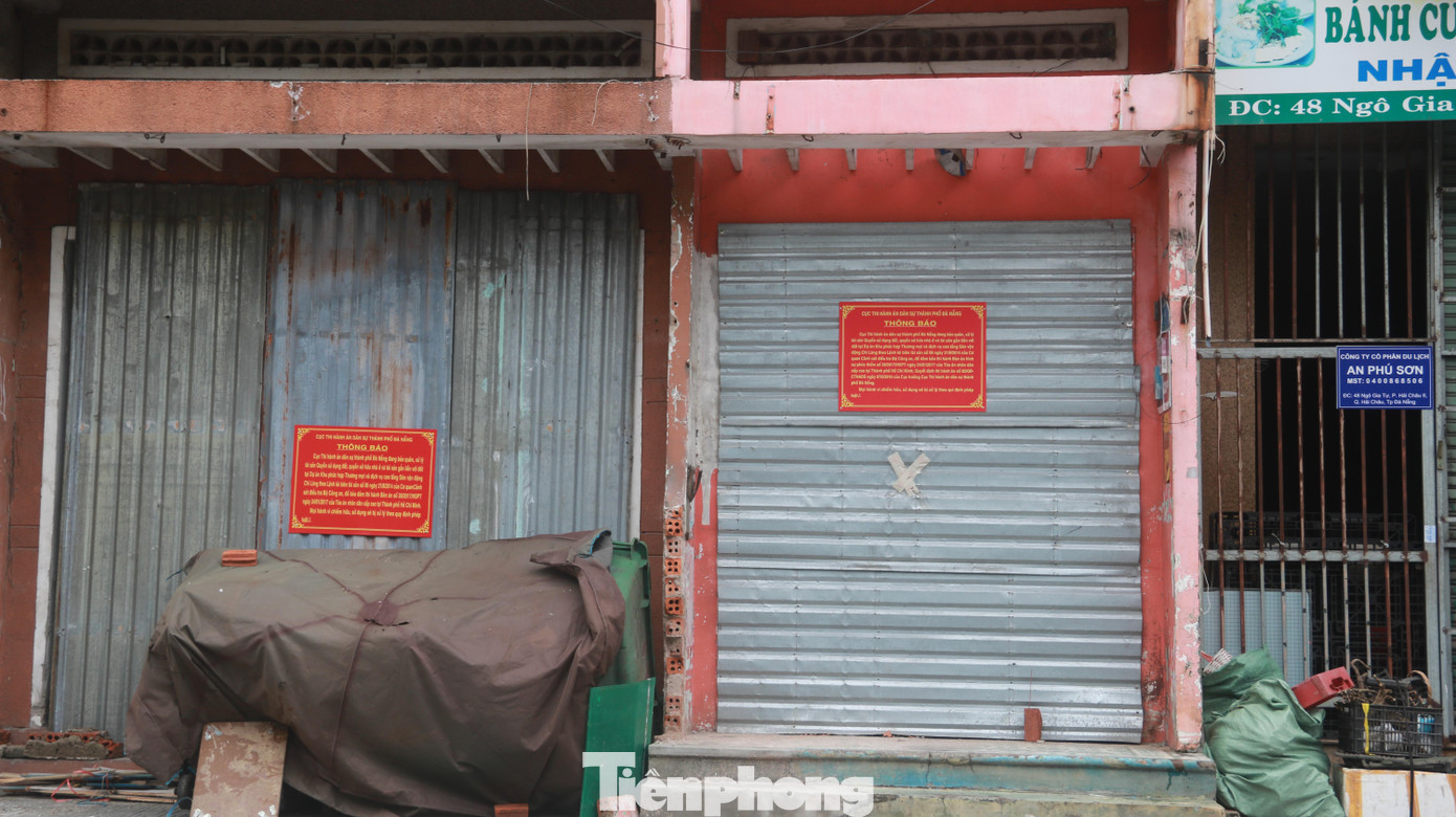 Cục THADS TP Đà Nẵng tổ chức thi hành một phần quyết định của bản án do Cục THADS TP Hồ Chí Minh ủy thác và đã ra quyết định thi hành án với số tiền: 3.946 tỷ đồng. Cục THADS TP Đà Nẵng tổ chức thi hành một phần quyết định của bản án do Cục THADS TP Hồ Chí Minh ủy thác và đã ra quyết định thi hành án với số tiền: 3.946 tỷ đồng.