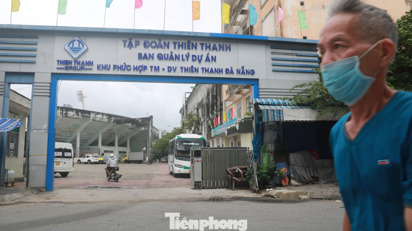 Thời gian qua, người dân TP Đà Nẵng rất quan tâm đến "số phận" của sân vận động Chi Lăng và mong muốn giữ lại sân vận động gắn liền với lịch sử của TP. Thời gian qua, người dân TP Đà Nẵng rất quan tâm đến "số phận" của sân vận động Chi Lăng và mong muốn giữ lại sân vận động gắn liền với lịch sử của TP.