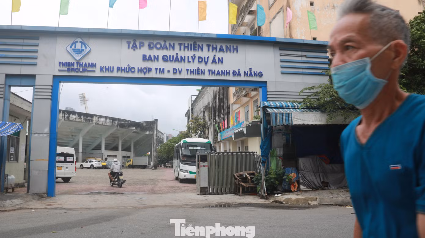 Thời gian qua, người dân TP Đà Nẵng rất quan tâm đến "số phận" của sân vận động Chi Lăng và mong muốn giữ lại sân vận động gắn liền với lịch sử của TP.