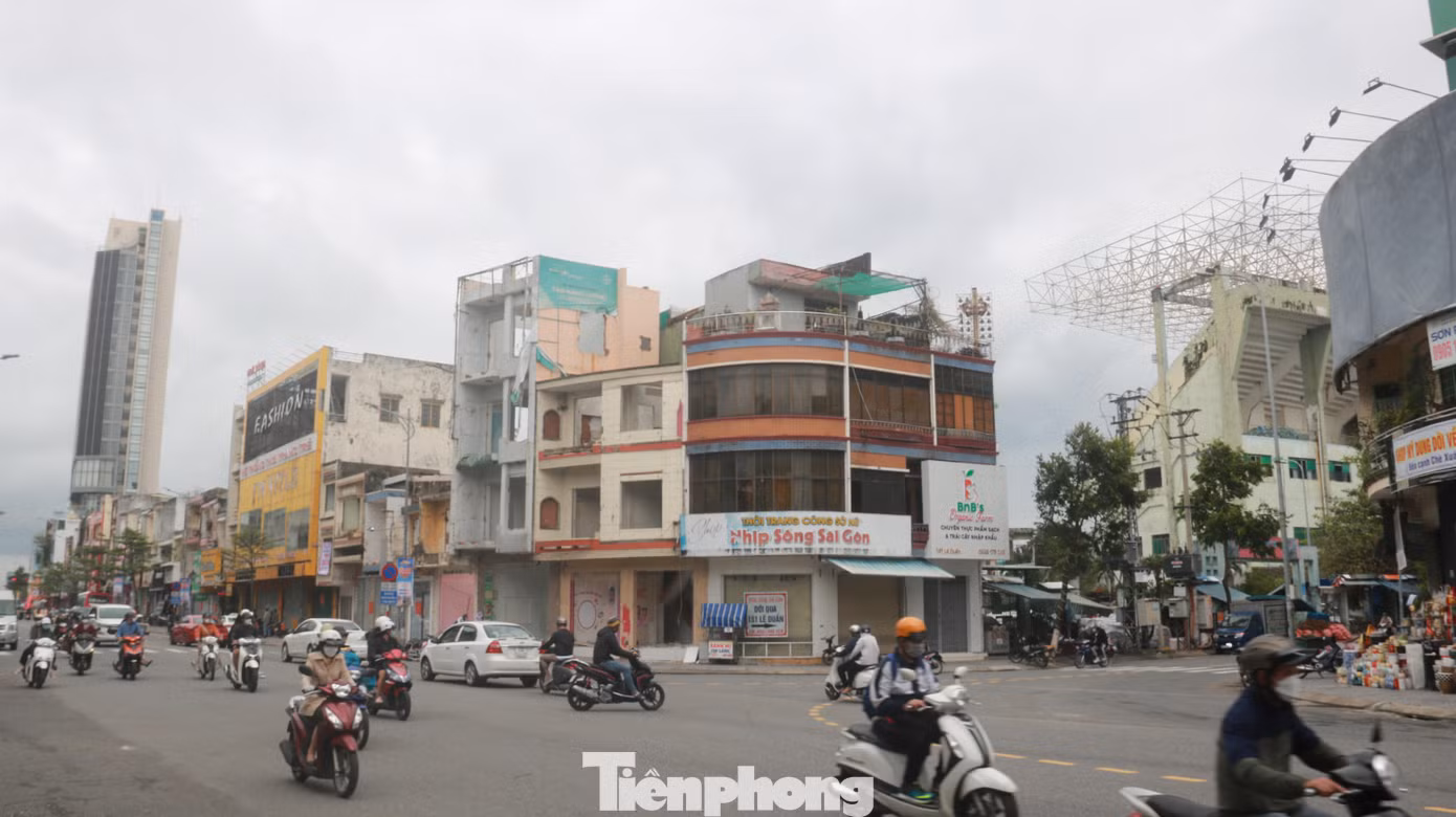 Cục thi hành án dân sự TP Đà Nẵng đang xử lý hồ sơ vụ việc, chính quyền TP Đà Nẵng có trách nhiệm bàn giao lại cơ sở vật chất cho cơ quan thi hành án theo đúng quy định pháp luật.