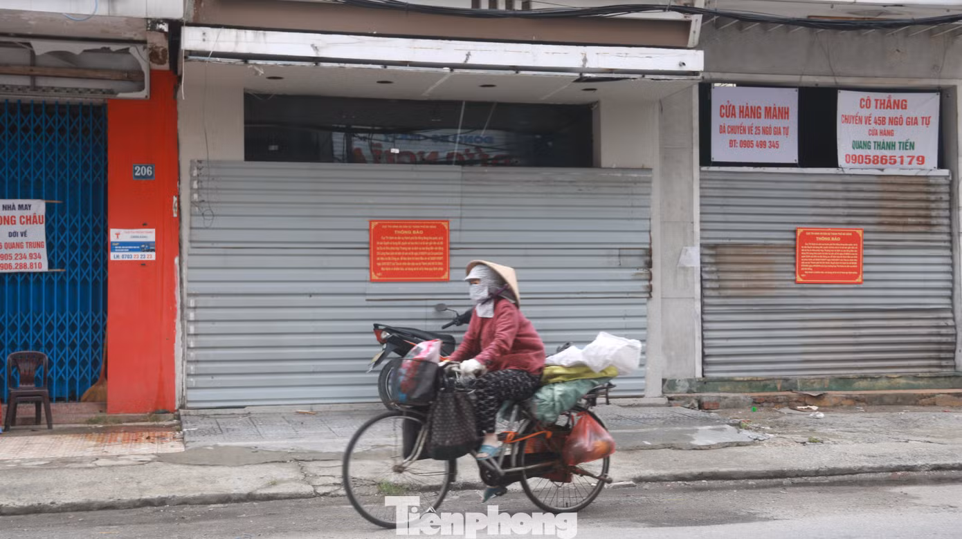 Năm 2010, UBND TP Đà Nẵng dưới thời ông Trần Văn Minh làm Chủ tịch UBND thành phố, sân Chi Lăng được bán cho Tập đoàn Thiên Thanh của ông Phạm Công Danh để xây dựng Khu phức hợp thương mại và dịch vụ cao tầng. Tuy nhiên, sau đó dự án không được triển khai, sân vận động Chi Lăng được chia thành 14 lô và đã cấp 10 giấy chứng nhận quyền sử dụng đất cho 10 công ty thành viên của Tập đoàn Thiên Thanh. Năm 2013 và 2014, các công ty này thế chấp các giấy chứng nhận quyền sử dụng đất để vay vốn ngân hàng.