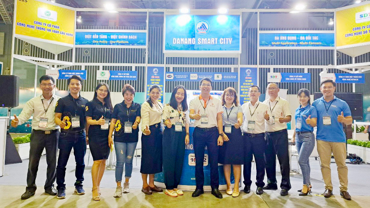 Đại diện các sản phẩm tham dự Smart Asia City 2023 của TP Đà Nẵng.