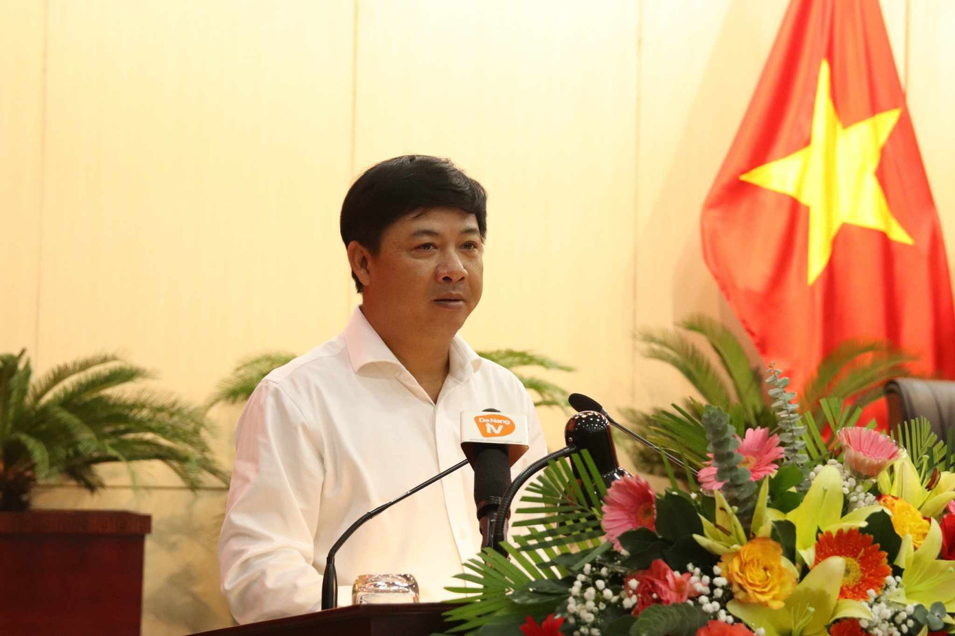 Ông Lương Nguyễn Minh Triết-Chủ tịch HĐND thành phố Đà Nẵng trả lời ý kiến cử tri. Ông Lương Nguyễn Minh Triết-Chủ tịch HĐND thành phố Đà Nẵng trả lời ý kiến cử tri.