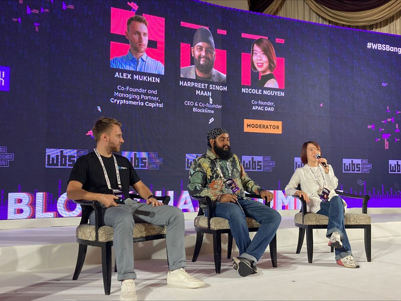 Hải Thanh cùng cộng sự tổ chức sự kiện kết nối cộng đồng blockchain. Ảnh: Nhân vật cung cấp