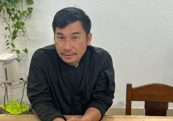 Đối tượng Nguyễn Chí Học tại cơ quan công an.