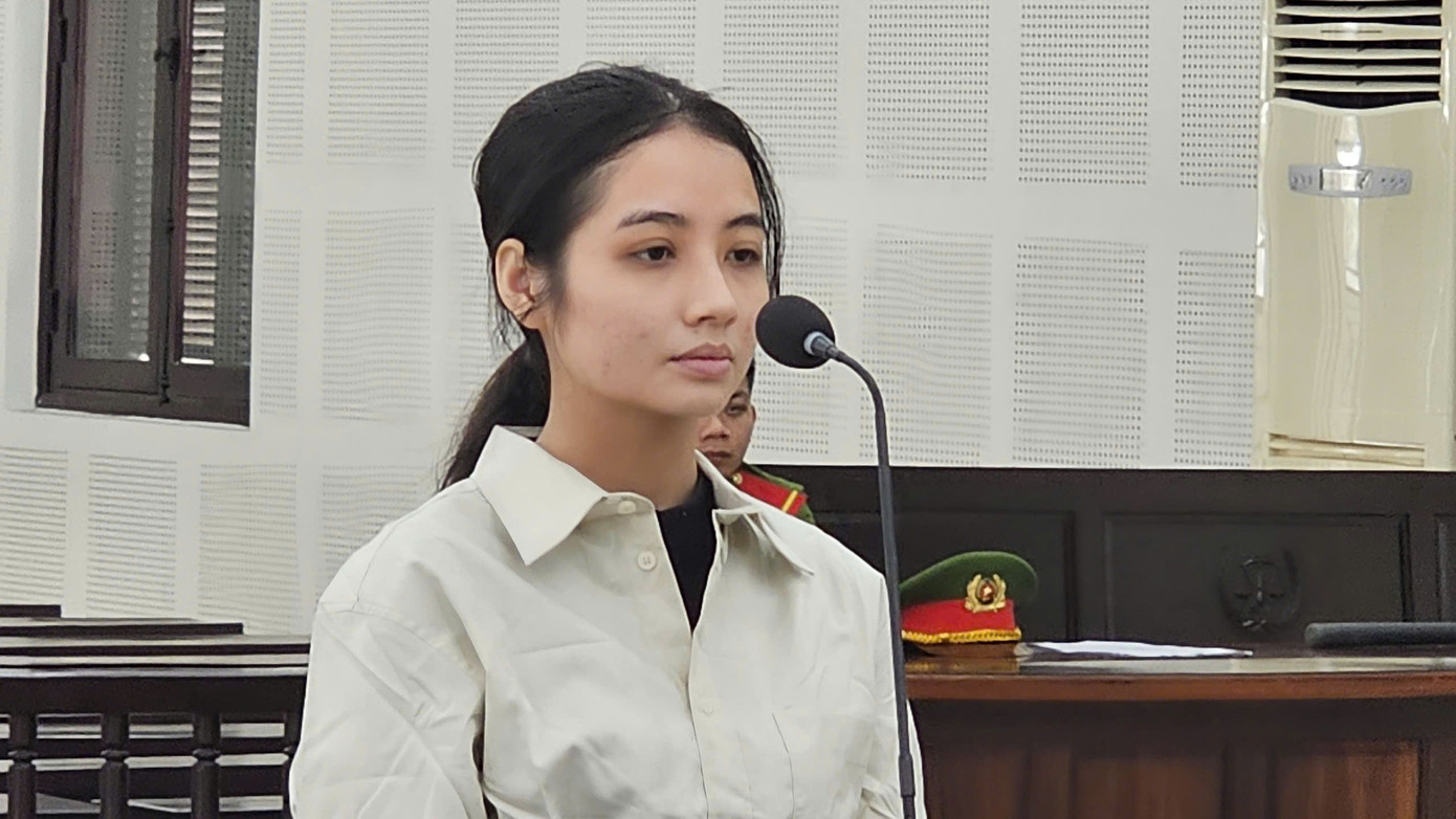 Bị cáo Huỳnh Nguyễn Thùy Dương tại phiên tòa.