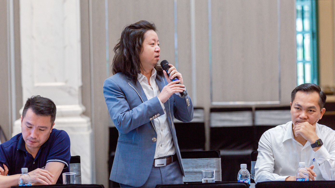 Anh Nguyễn Phúc Minh phát biểu tại Hiệp hội Doanh nghiệp trẻ Hà Nội năm 2021.