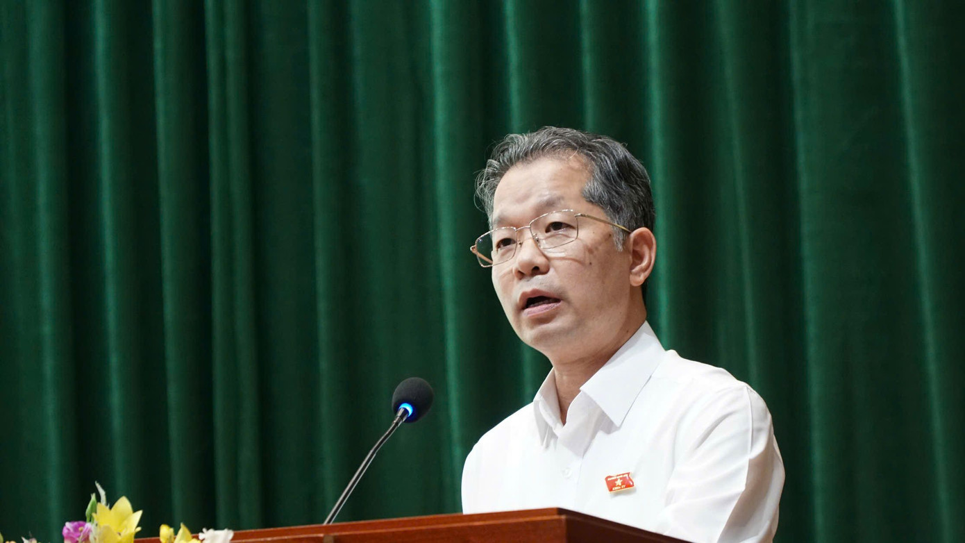 Bí thư Thành uỷ Đà Nẵng Nguyễn Văn Quảng phát biểu tại buổi tiếp xúc cử tri. Ảnh: Nguyễn Thành.