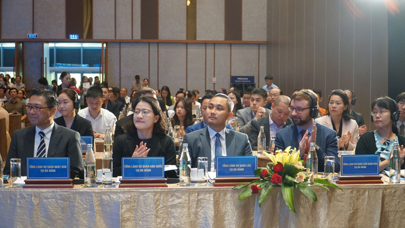 Diễn đàn thu hút sự tham gia của nhiều chuyên gia trong và ngoài nước.